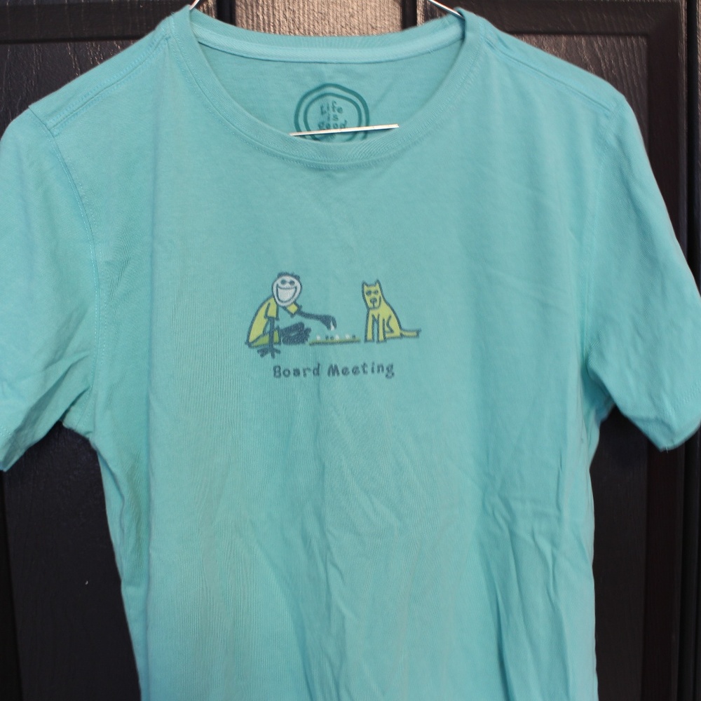 LIFE IS GOOD  BLUE "BOARD MEETING" T-SHIRT SIZE S